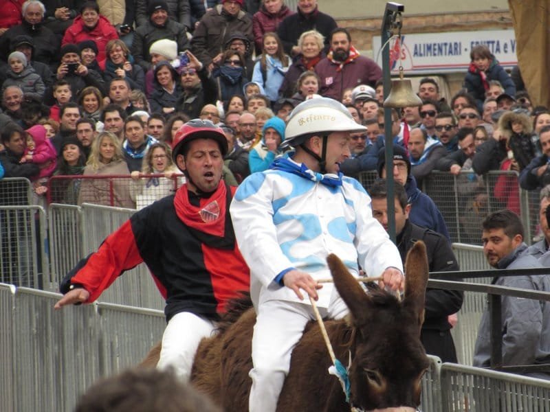 L'Origine e la Storia della Popolare Giornata di Giochi Chicken Road in Italia, chicken road demo